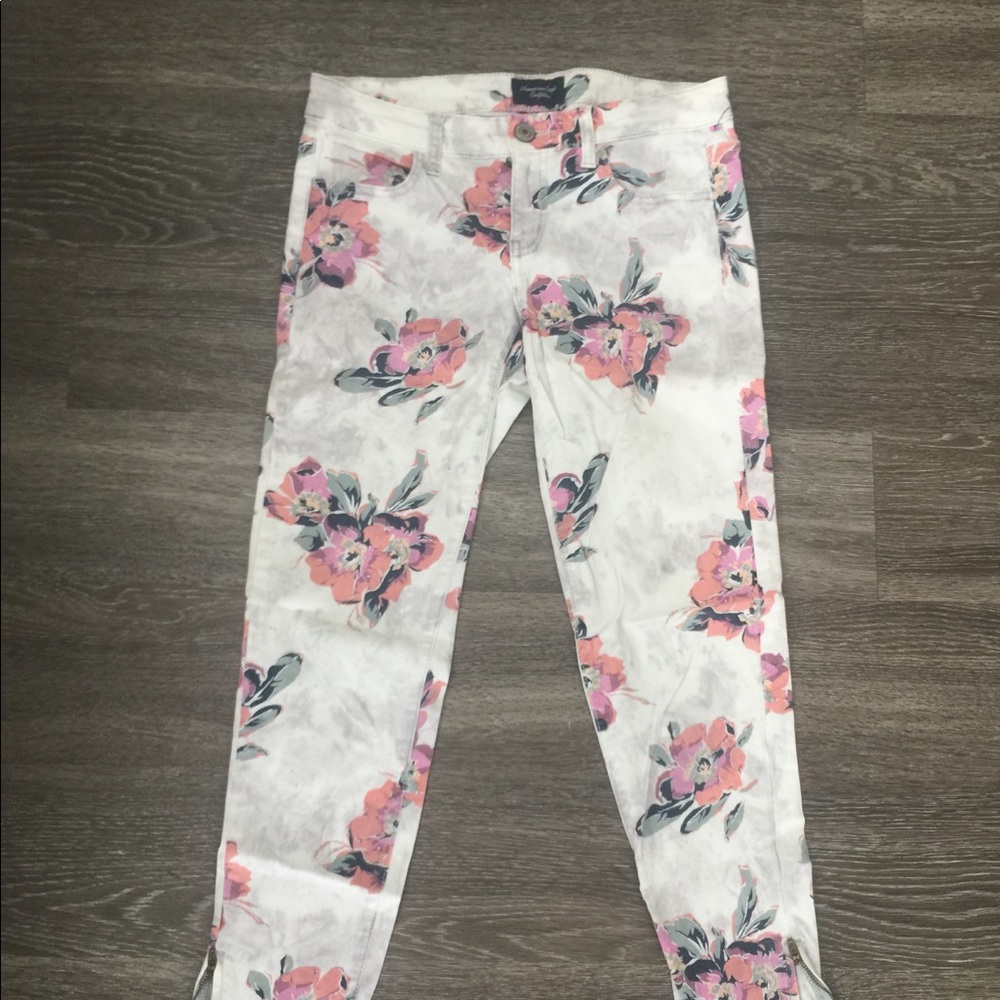 American Eagle Floral Jeans